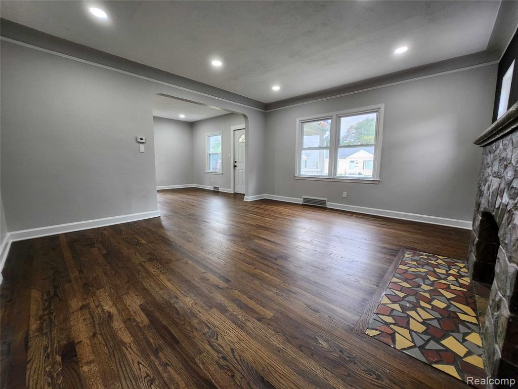 550 E Mapledale Avenue, Hazel Park, MI 48030 — Photo 7