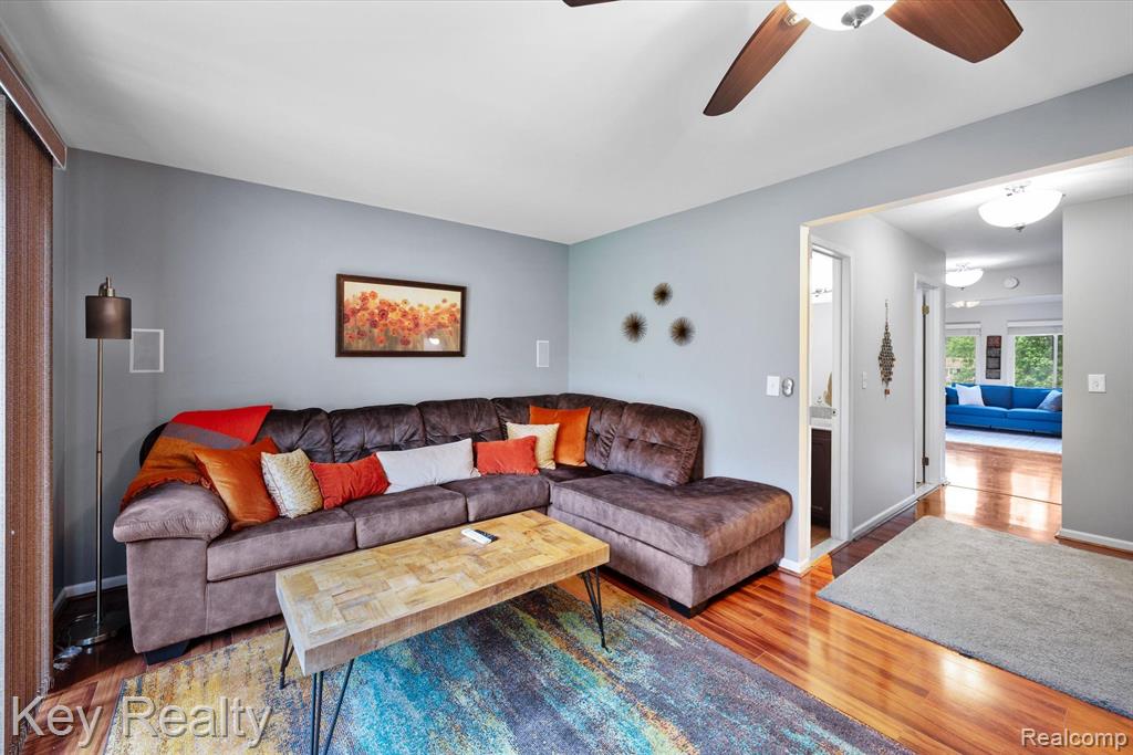 1100 WASHINGTON Circle, Northville, MI 48167 — Photo 16