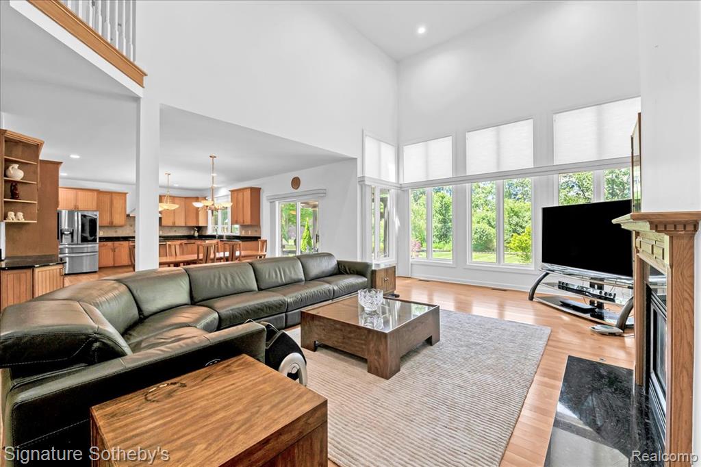 6925 Elm Park Drive, Troy, MI 48098 — Photo 7