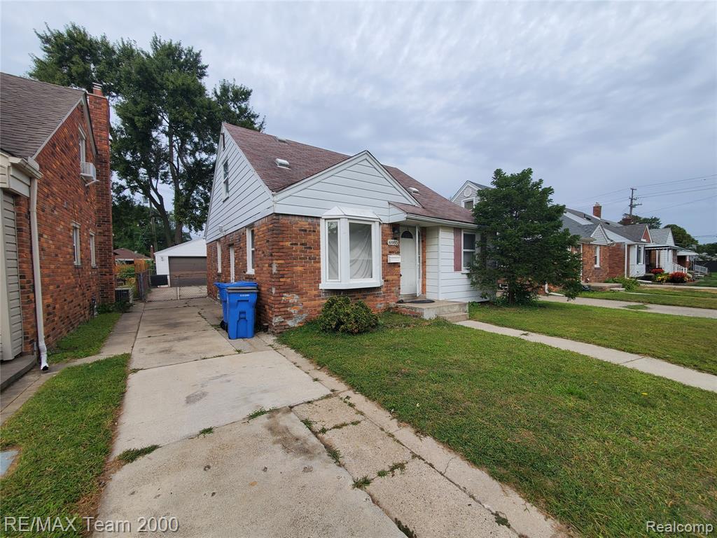6985 N VERNON Street, Dearborn Heights, MI 48127 — Photo 2