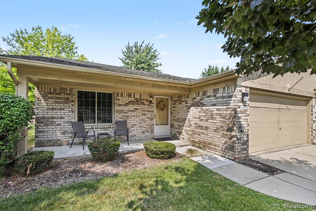 41595 Berly Drive, Clinton Twp, MI 48038