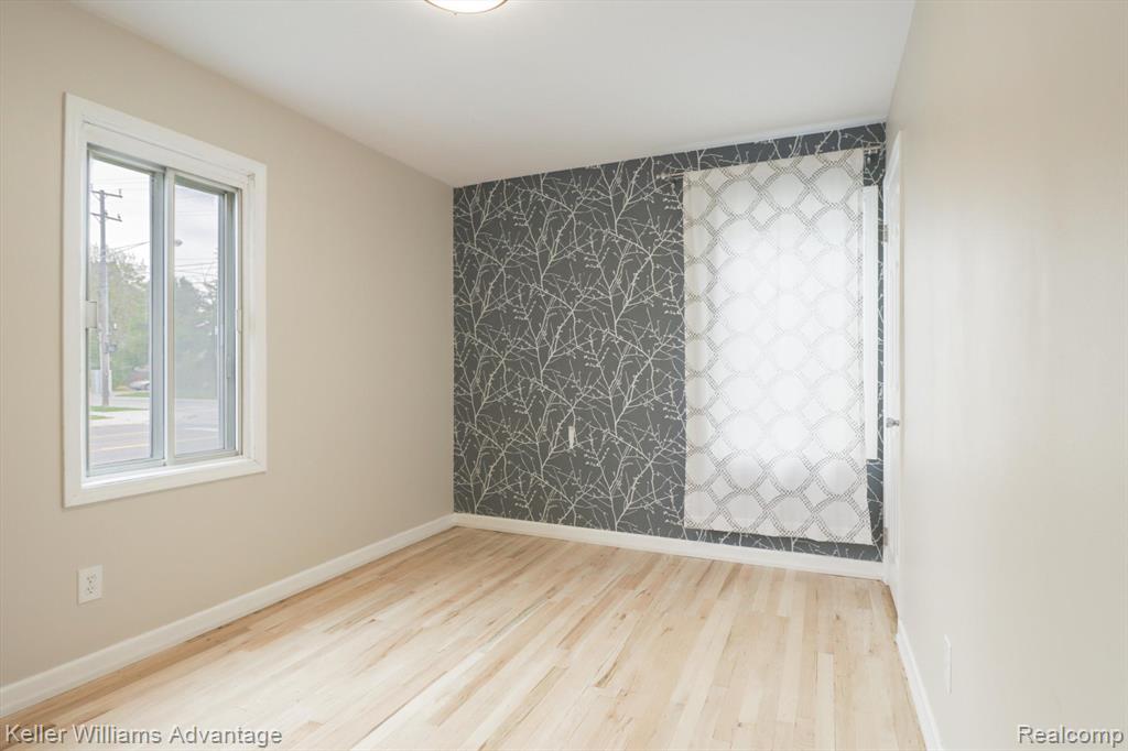 434 E WOODWARD HEIGHTS Boulevard, Hazel Park, MI 48030 — Photo 18