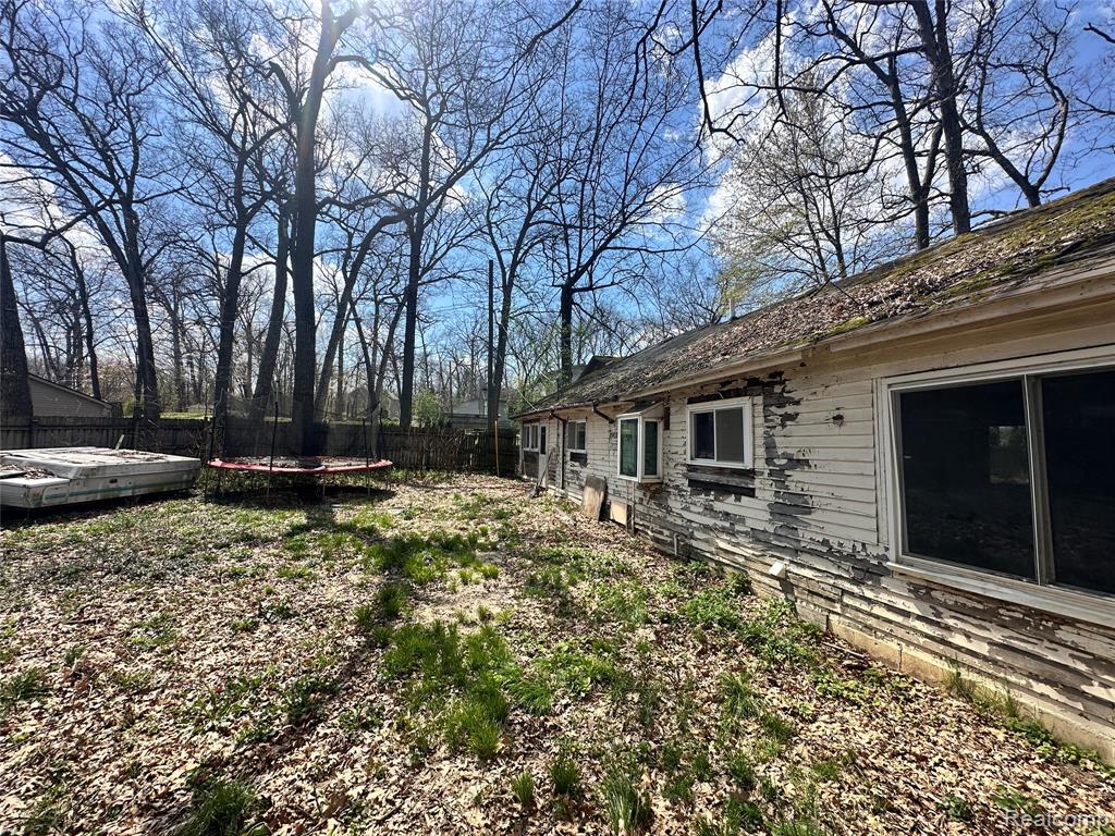 235 Woodbine Drive, Milford, MI 48380 — Photo 63