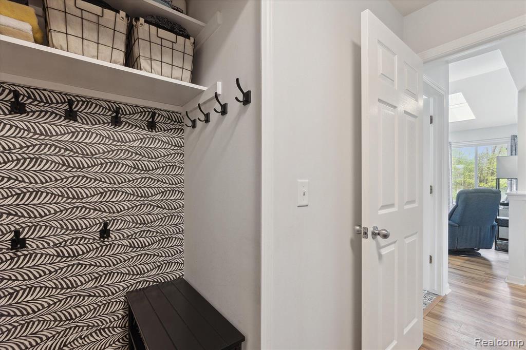 8072 LARK Lane, Grand Blanc, MI 48439 — Photo 40