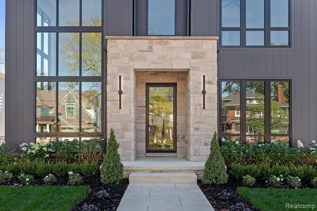 684 Madison Street, Birmingham, MI 48009 — Photo 5