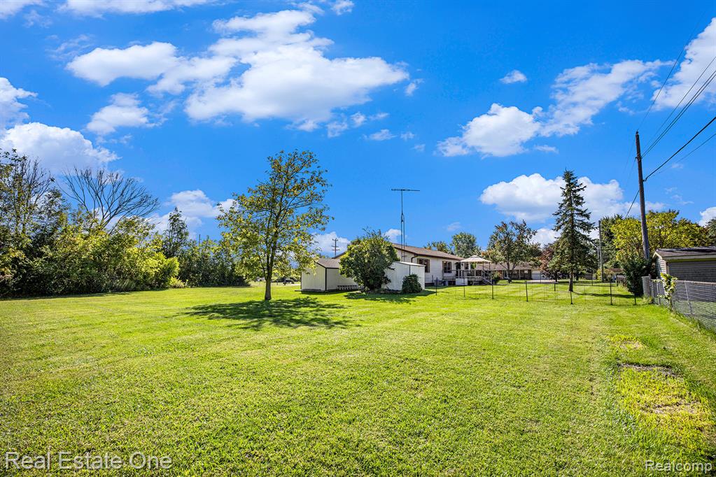 598 Tennessee Avenue, Marysville, MI 48040 — Photo 26