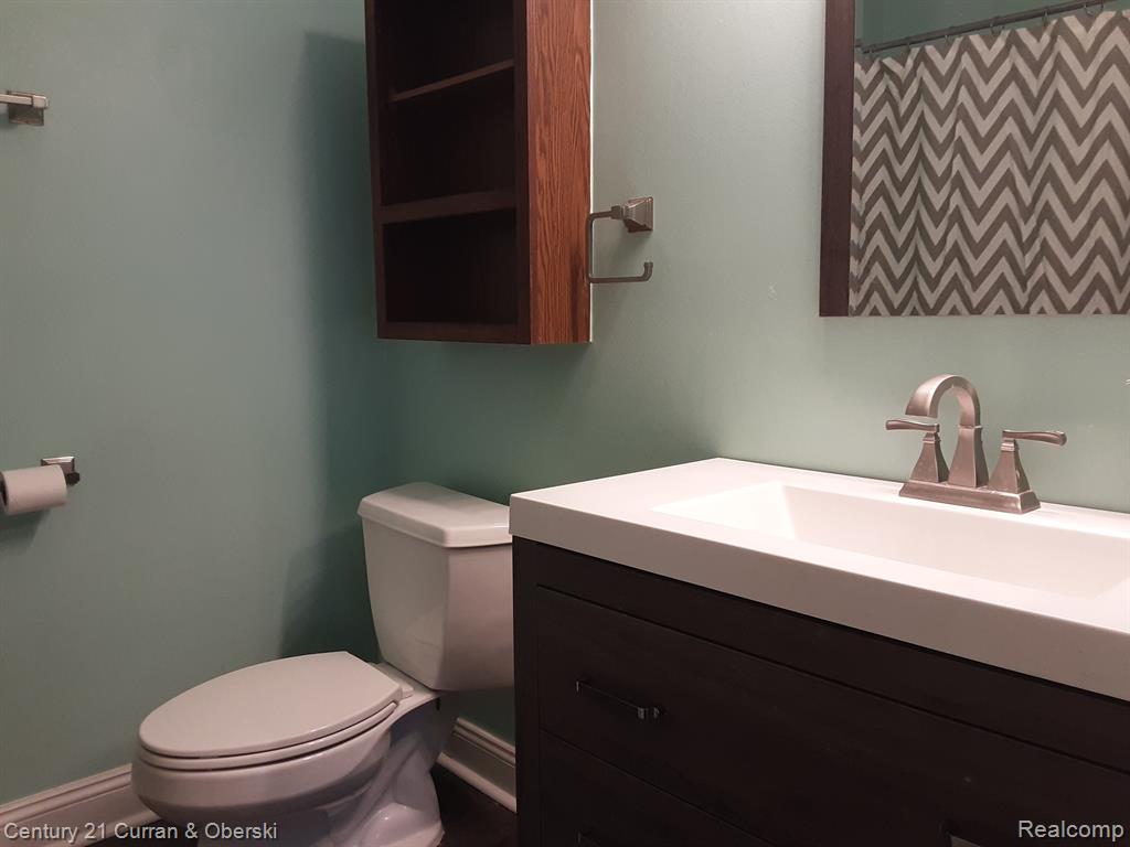 41279 S WOODBURY GREEN Drive, Belleville, MI 48111 — Photo 34