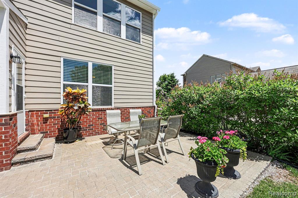 51133 Federal Boulevard, Canton, MI 48188 — Photo 25