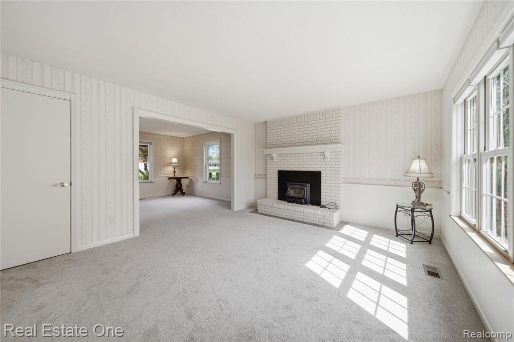 10385 Elizabeth Street, Pinckney, MI 48169 — Photo 6