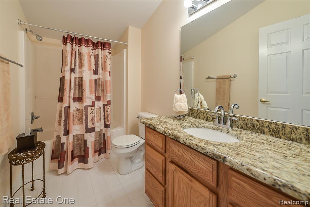 938 MILDRED J Court, Brighton, MI 48116 — Photo 30