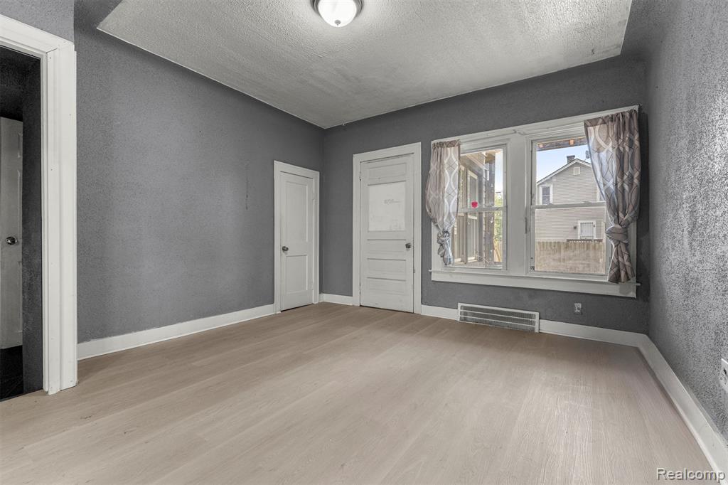 8889 Lane Street, Detroit, MI 48209 — Photo 13