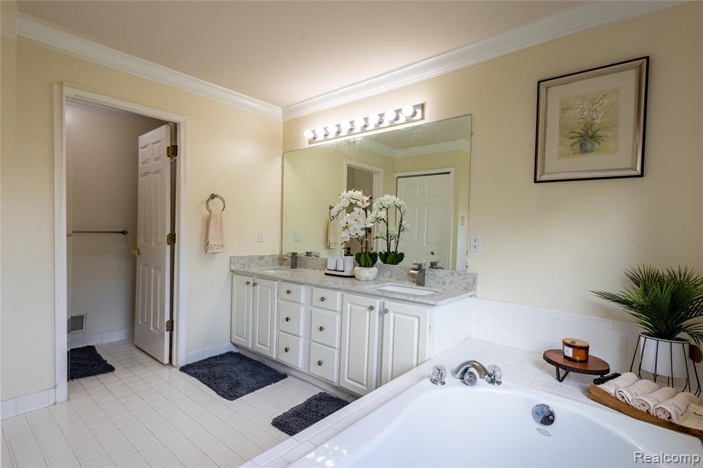 3970 May Center Road, Lake Orion, MI — Photo 32