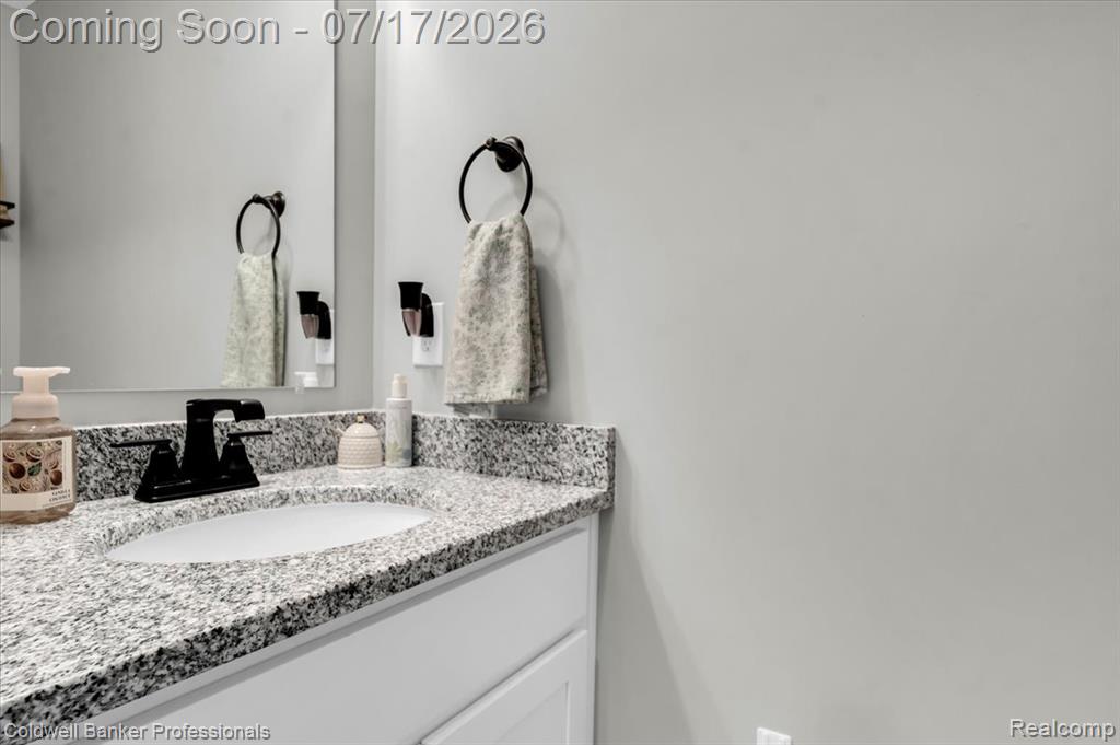417 Constitution Avenue, Brooklyn, MI 49230 — Photo 13
