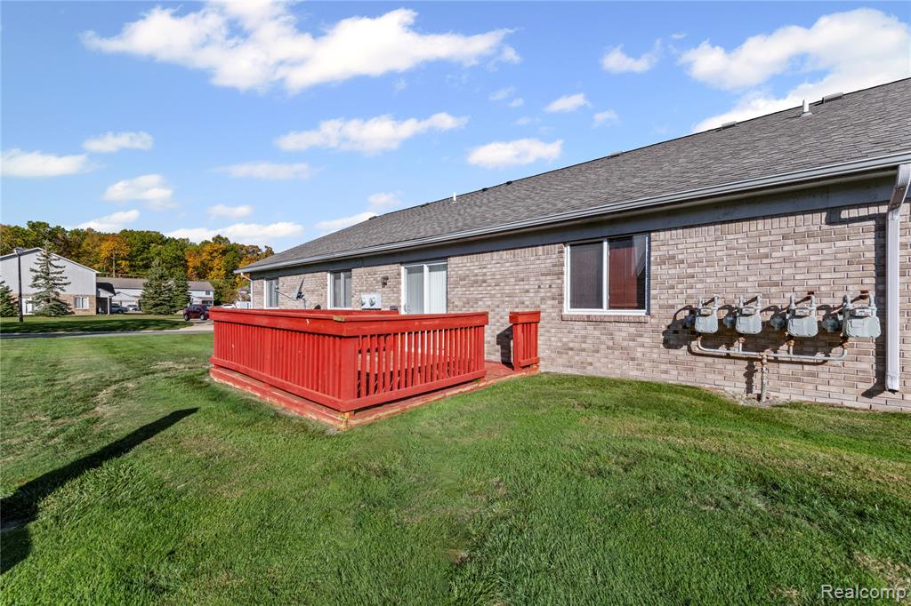 23351 Stiles Court, Brownstown, MI 48183 — Photo 16