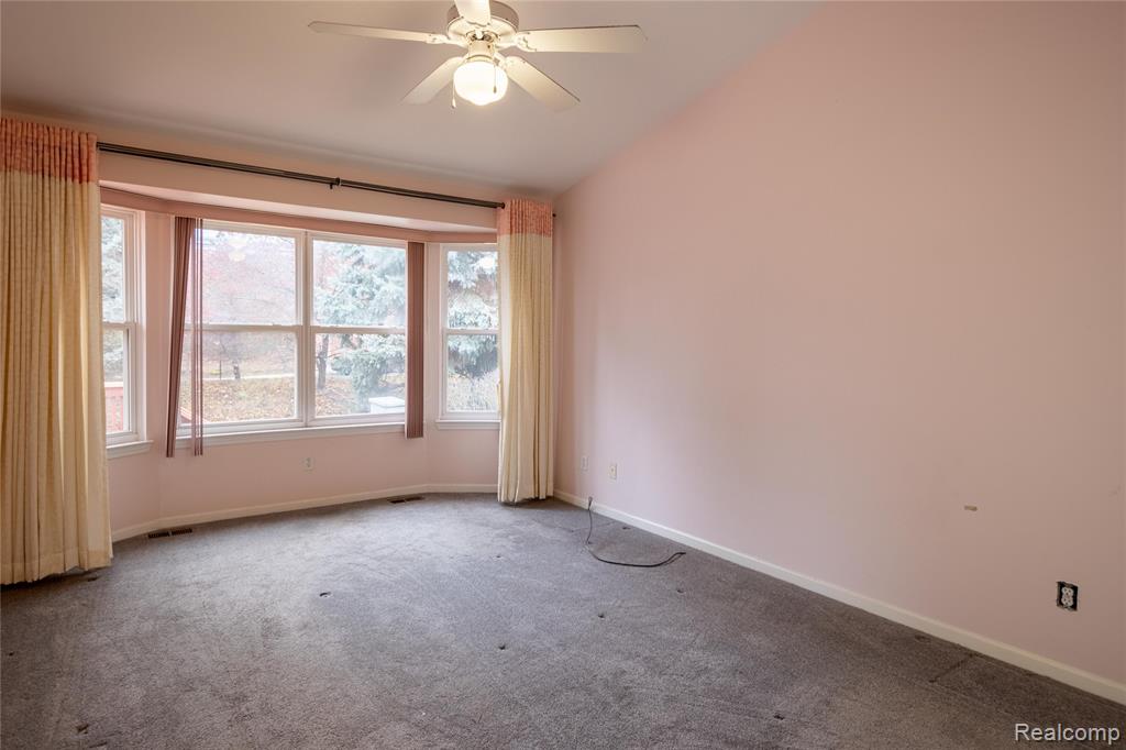 41063 Millbrook Drive, Sterling Heights, MI 48314 — Photo 19
