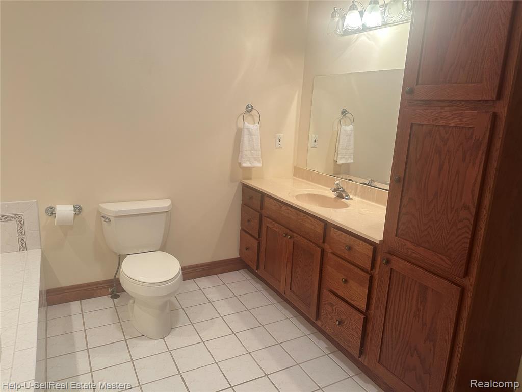 3120 Aberdeen Court, Port Huron, MI 48060 — Photo 32