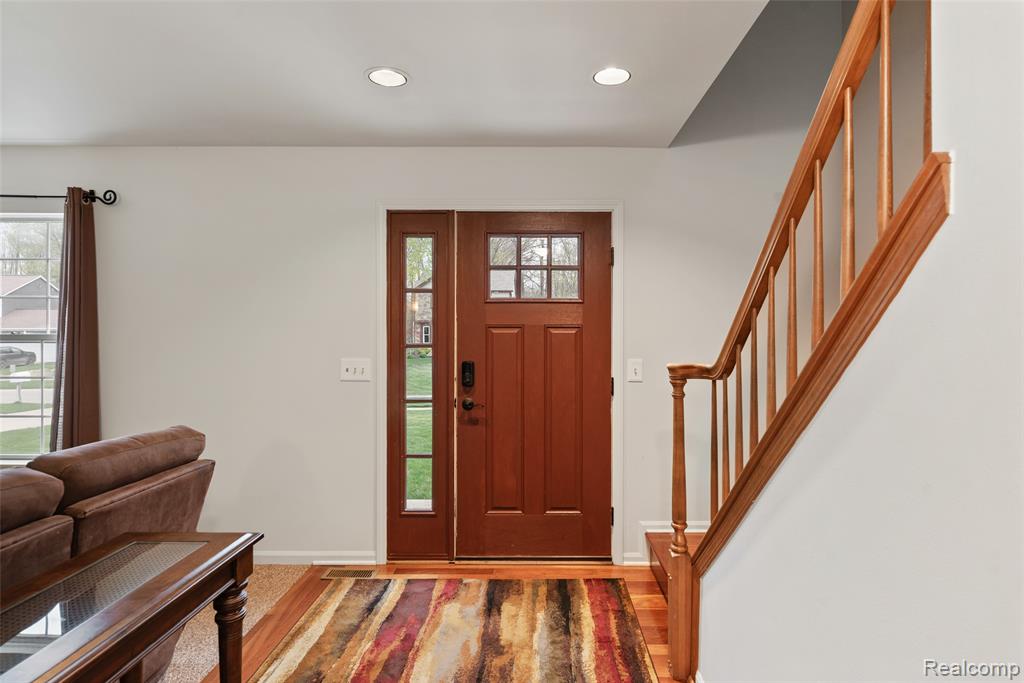 4325 Heatherstone Drive, Waterford, MI 48329 — Photo 4