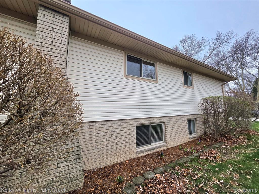 4714 Pickwick Drive, Sterling Heights, MI 48310 — Photo 28