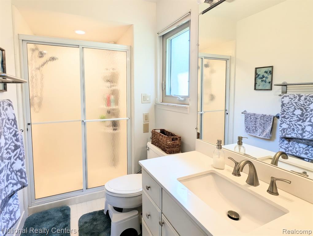 5069 Prentis Drive, Troy, MI 48085 — Photo 9