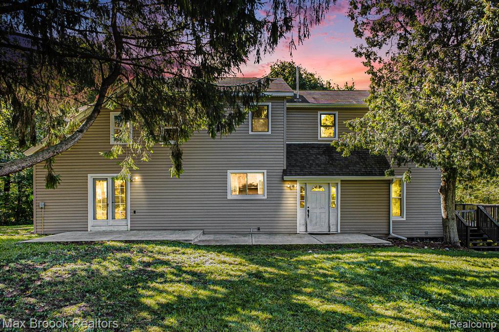 7147 Mabley Hill Road, Fenton, MI 48430 — front exterior