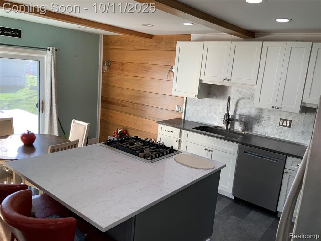 9130 E Bassett Court, Livonia, MI 48150 — Photo 23