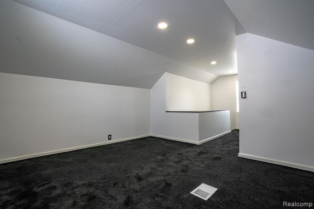 8068 Patton Street, Detroit, MI 48228 — Photo 25
