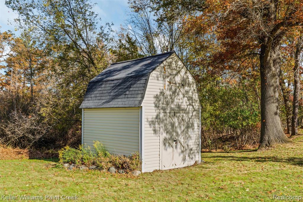 420 Dons Court, Ortonville, MI 48462 — Photo 29