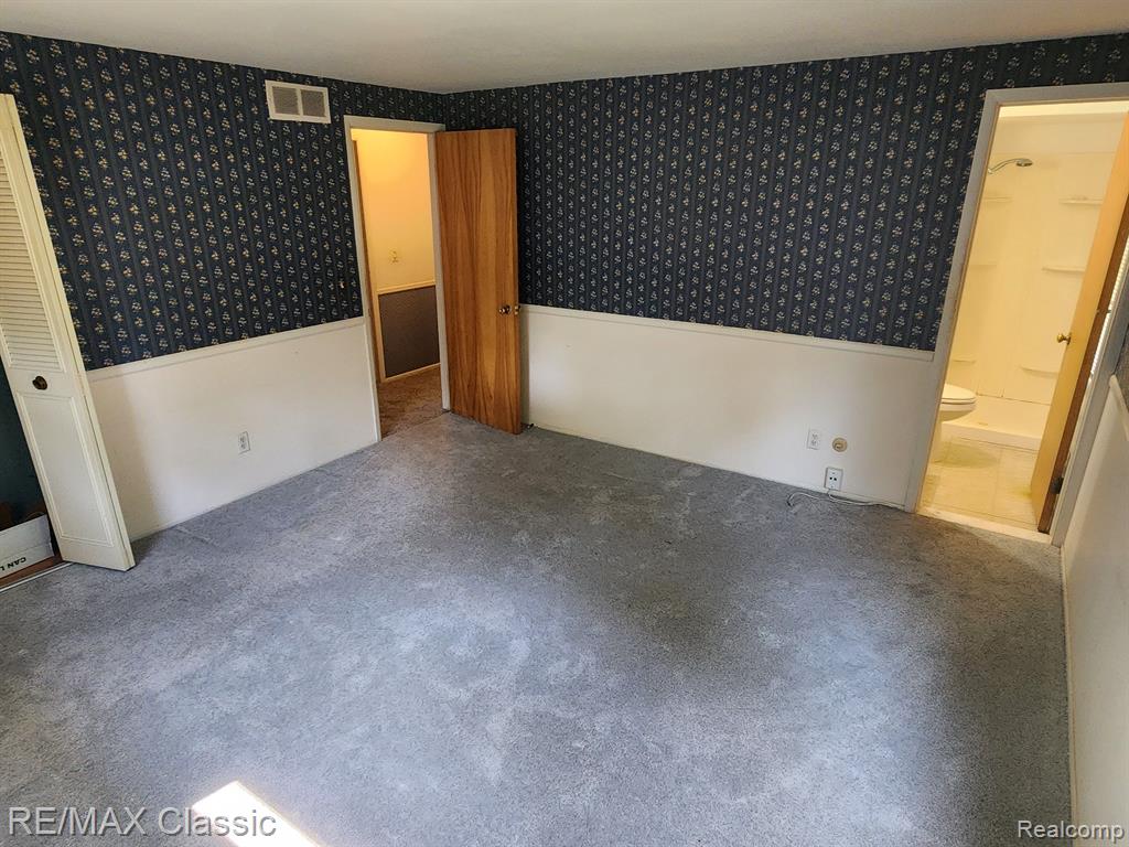 473 FOX RIVER Drive, Bloomfield Hills, MI 48304 — Photo 16