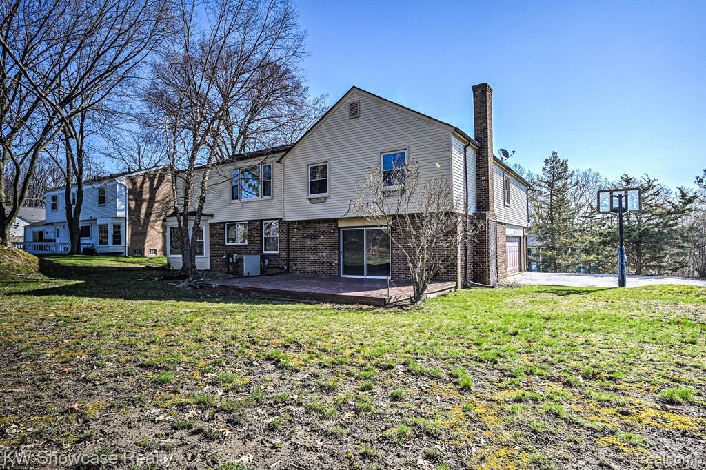 4238 STILL MEADOW Lane, West Bloomfield, MI 48323 — Photo 62