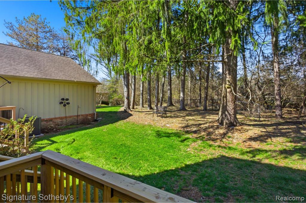 24122 Bingham Pointe Drive, 24, Bingham Farms, MI 48025 — Photo 45