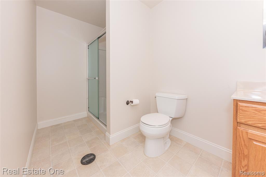 26610 Valhalla Drive, Farmington Hills, MI 48331 — Photo 64