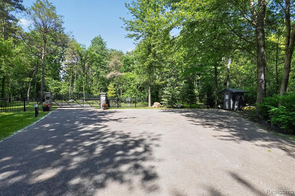 10500 W Grand River Road, Fowlerville, MI 48836 — Photo 12