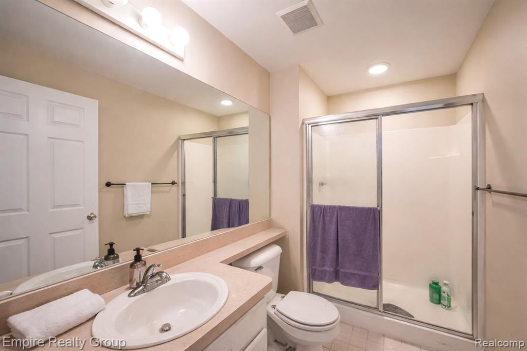 12330 Hickory E, Utica, MI 48315 — Photo 21