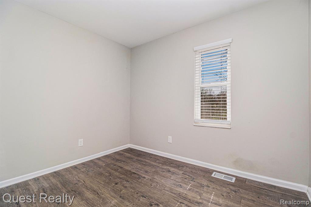 9489 PORTAGE Trail, White Lake, MI — Photo 18