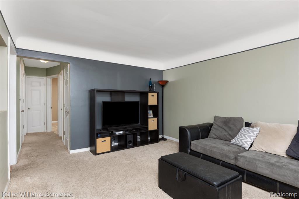 863 MAYFLOWER Avenue, Lincoln Park, MI 48146 — Photo 6