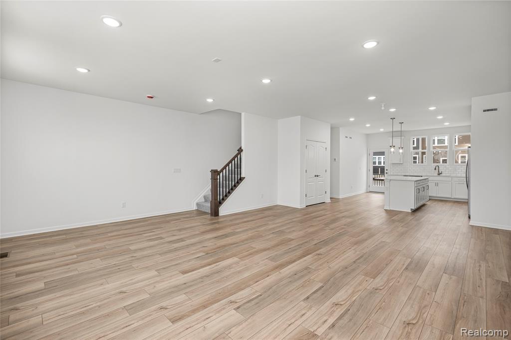 43071 Atwood Avenue, Novi, MI — Photo 23