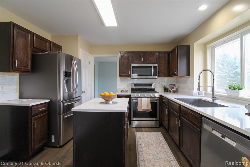 3571 BROOKLYN Drive, Canton, MI 48188 — Photo 6