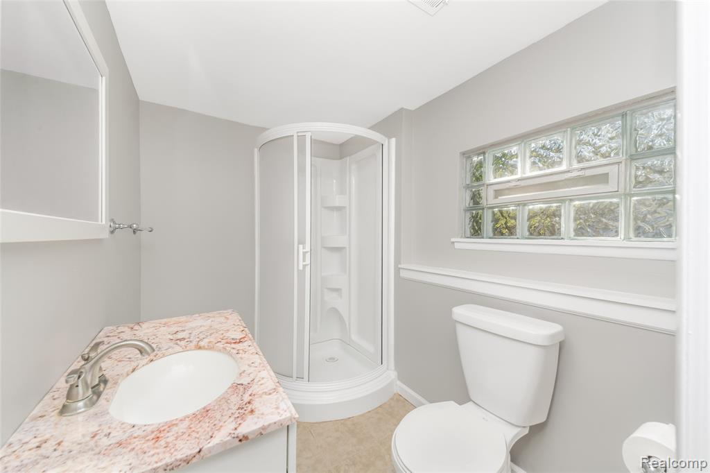 8239 Atha Street, White Lake, MI — Photo 19