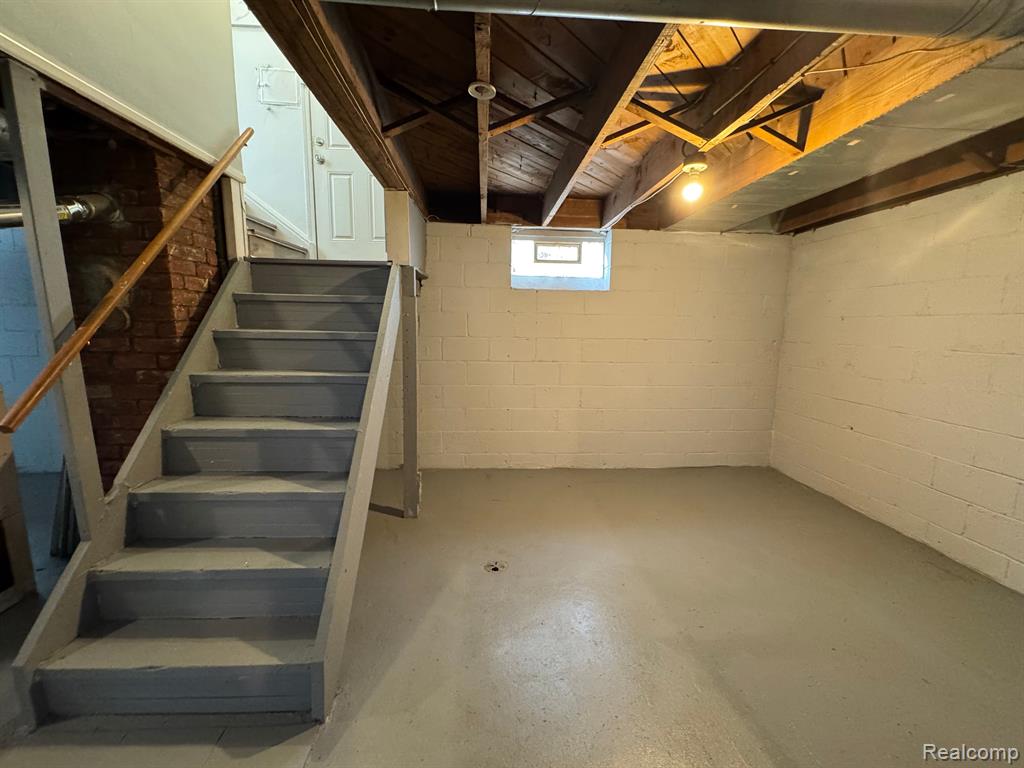 9366 SANILAC Street, Detroit, MI 48224 — Photo 14