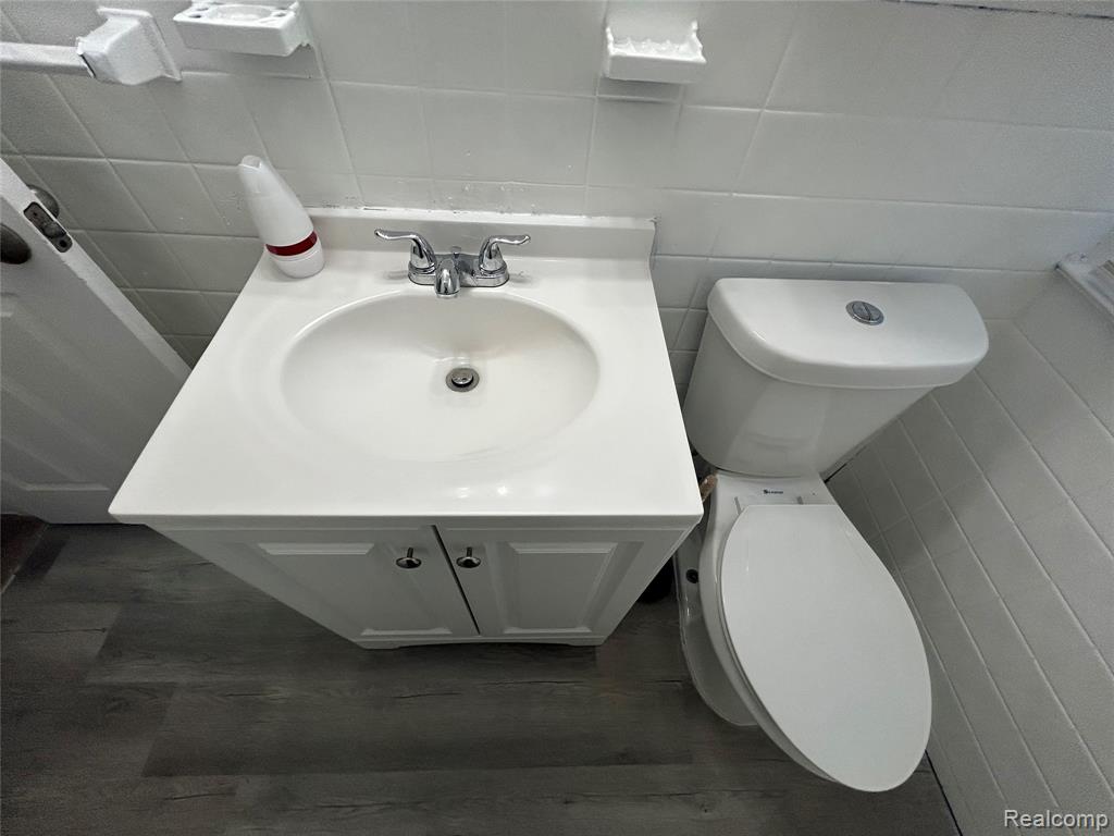 3693 Somerset Avenue, Detroit, MI, 48224