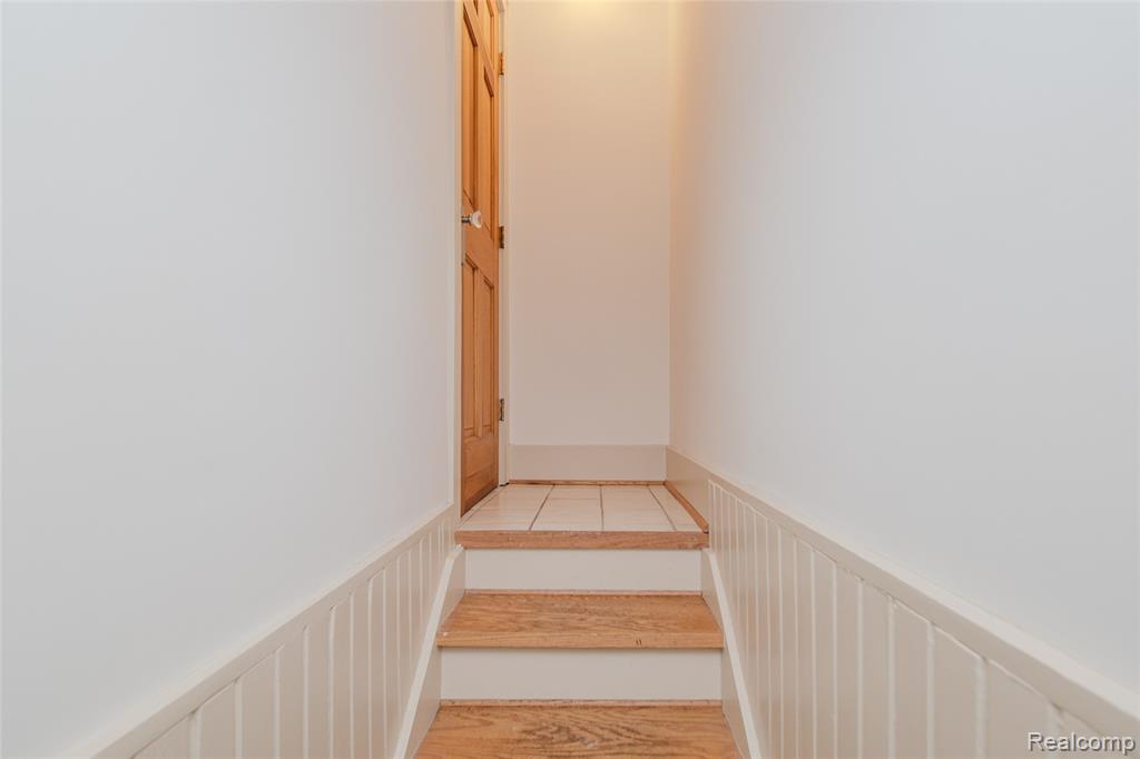927 N Maple Avenue, Royal Oak, MI 48067 — Photo 47