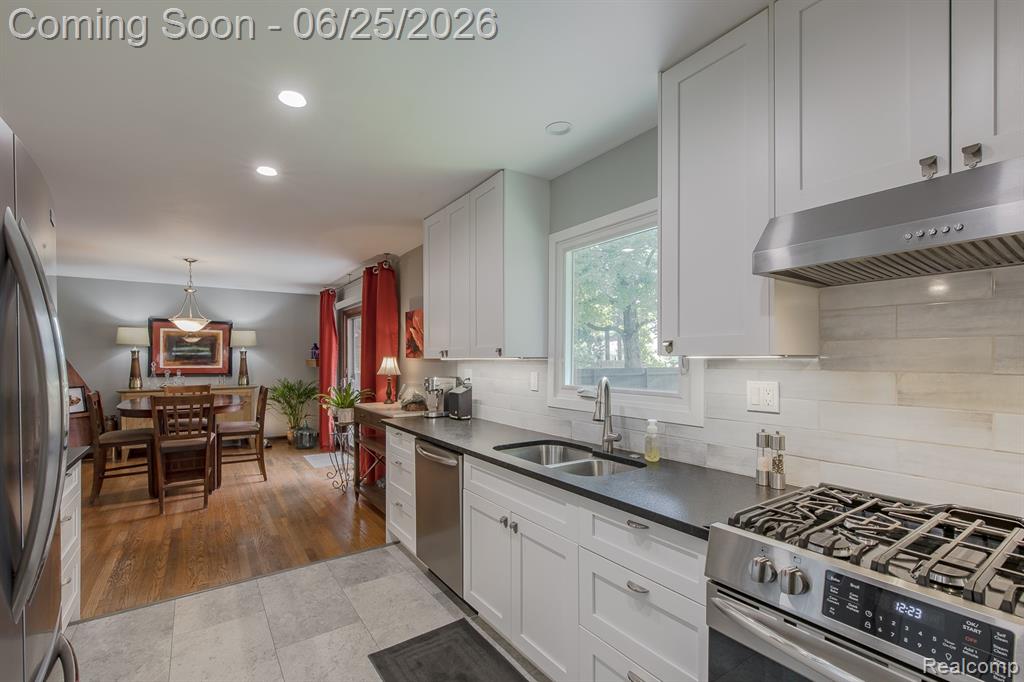 4741 Meadowbrook Avenue, Clarkston, MI 48348 — Photo 17
