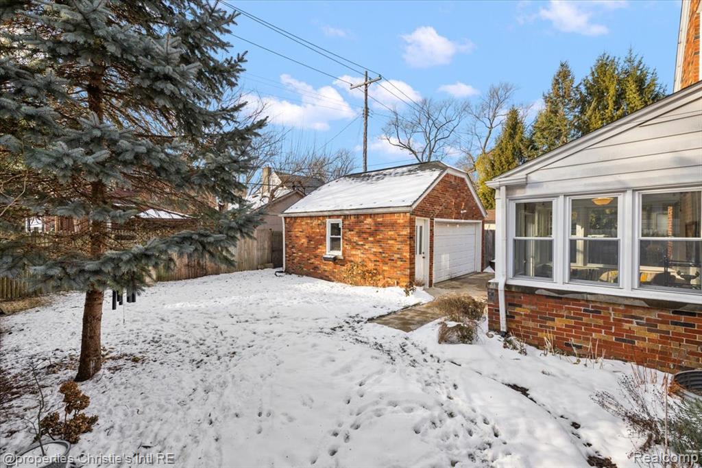 1253 Grayton Street, Grosse Pointe Park, MI 48230 — Photo 30