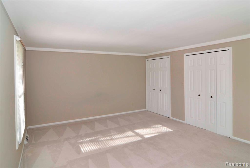 8152 Fairfield Circle, Springfield, MI — Photo 21