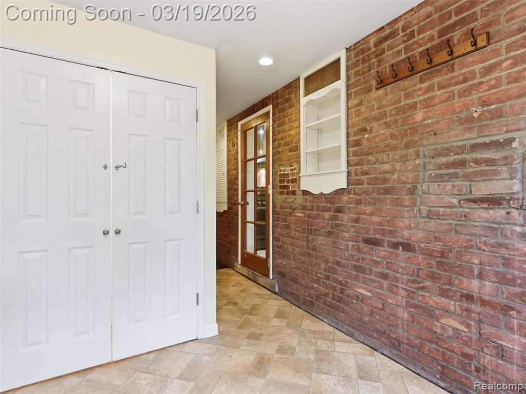 27320 Sunset Boulevard E, Lathrup Village, MI 48076 — Photo 25