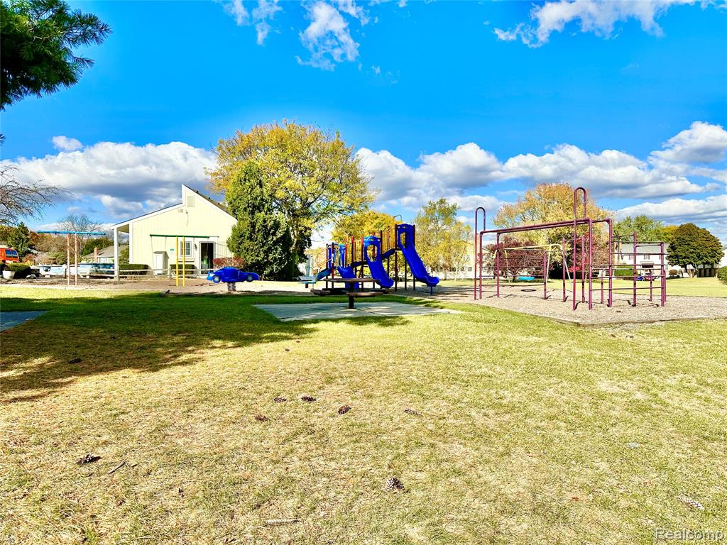 21140 E Glen Haven Circle, Novi, MI 48167 — Photo 28