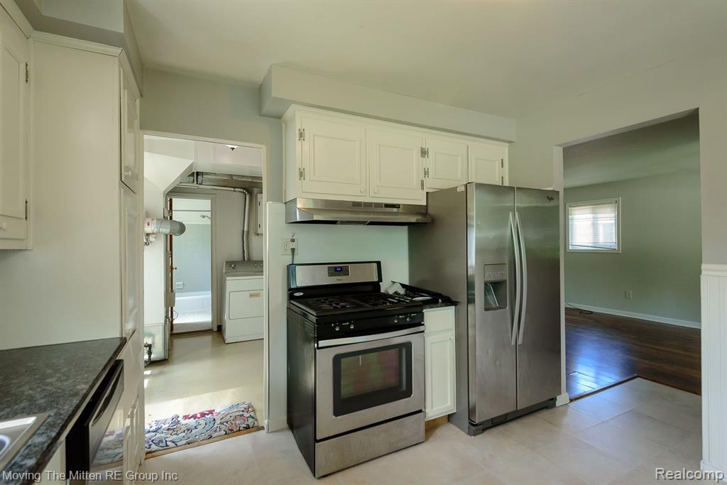 4666 ROOSEVELT Boulevard, Dearborn Heights, MI 48125 — Photo 7