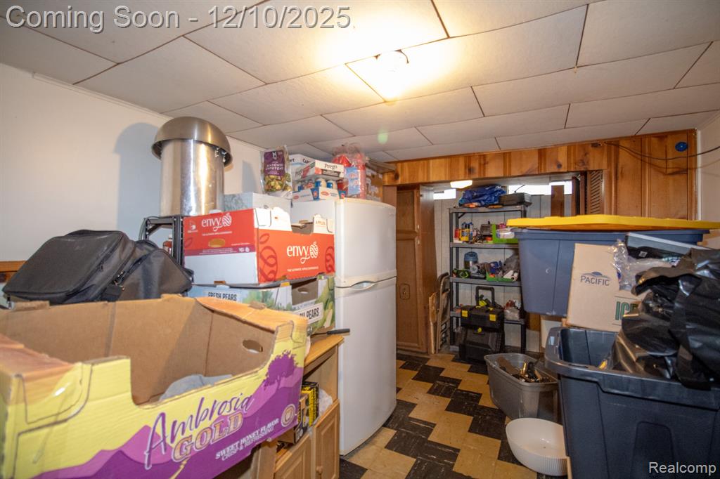 20000 Lancaster Street, Harper Woods, MI 48225 — Photo 31