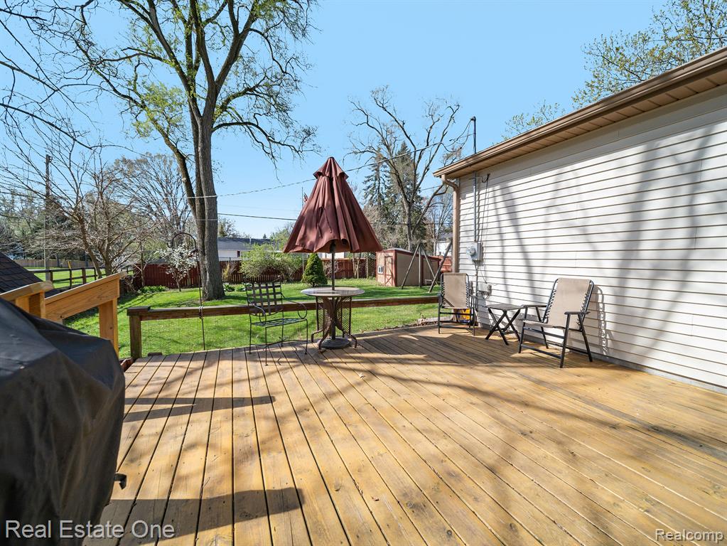 642 E HAMBURG Street, Pinckney, MI 48169 — Photo 19
