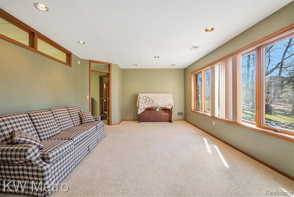 6545 PARK VALLEY Drive, Clarkston, MI 48348 — Photo 31